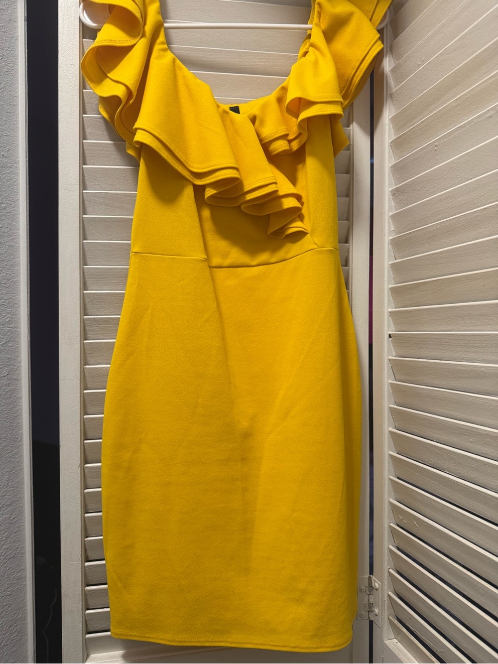 One-Shoulder Ruffle Sheath Dress in Yellow